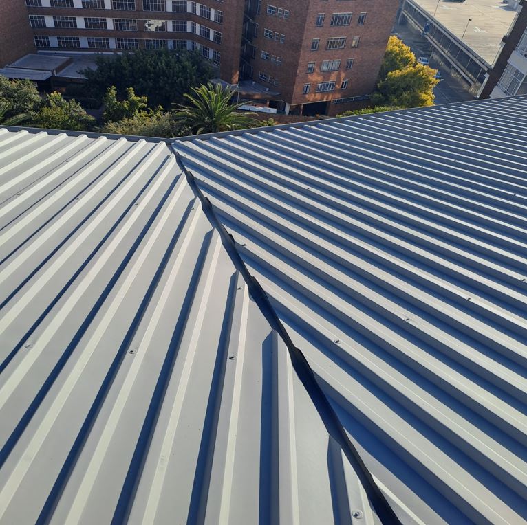 Roof repairs in Johannesburg , trusted liquid rubber roof sealer